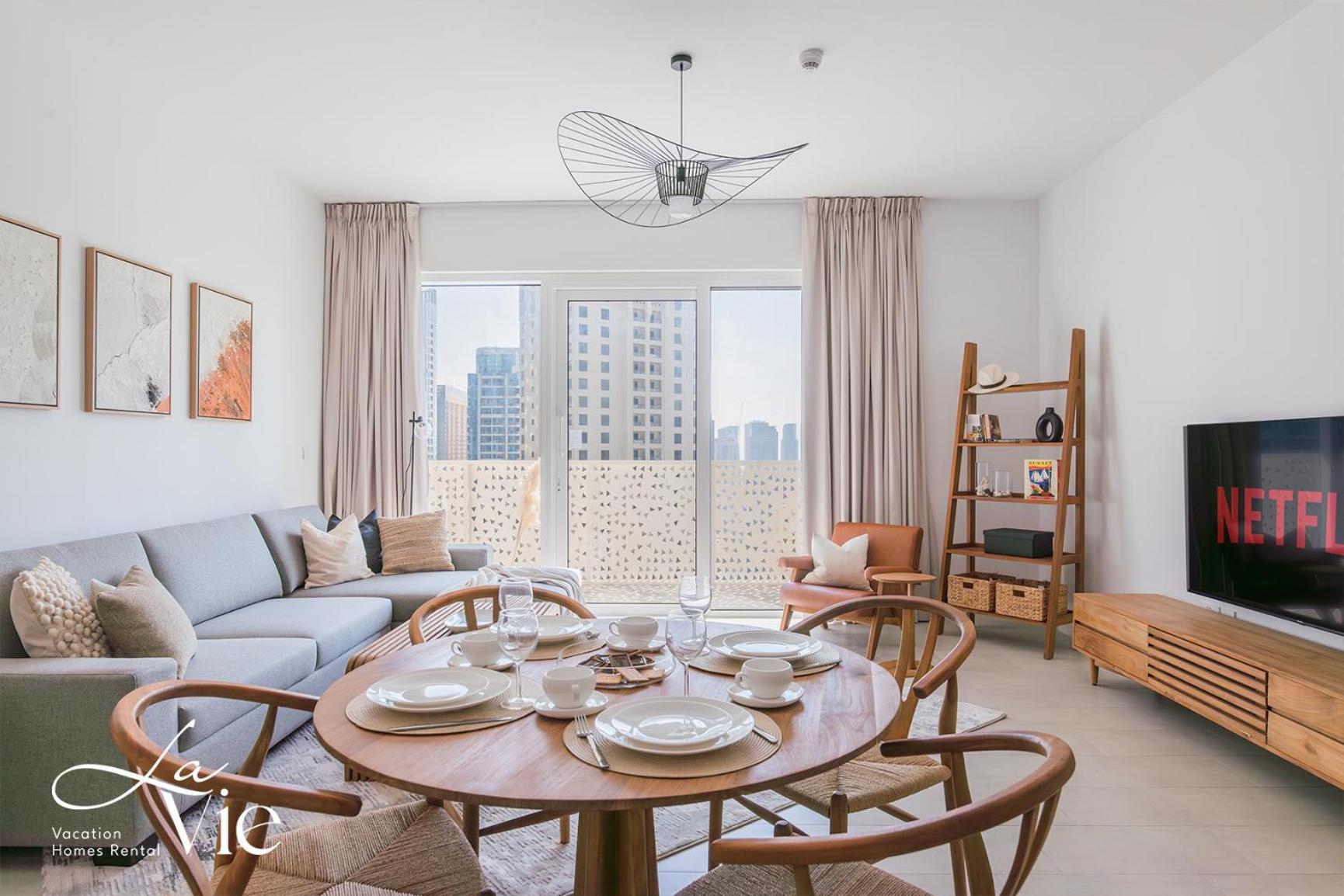La Vie, Jbr